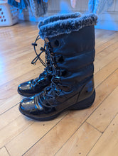Load image into Gallery viewer, Totes Black Boots Womens 8