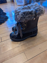 Load image into Gallery viewer, London Fog Grey Boots Womens 7