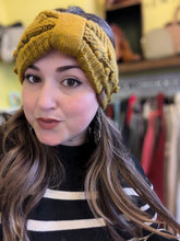 Load image into Gallery viewer, Pom C.C. Headwrap