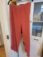Load image into Gallery viewer, CupShe Coral Pants M