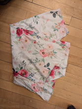 Load image into Gallery viewer, Floral Carseat Cover