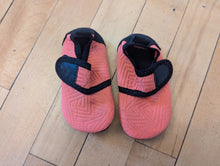Load image into Gallery viewer, JiaSuqi Coral Shoes Infant 4-5