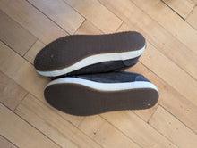 Load image into Gallery viewer, Taos Star Sneakers 7.5