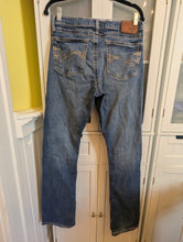 Load image into Gallery viewer, Wrangler 20X Jeans 36/34