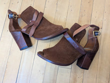 Load image into Gallery viewer, Ariat Two24 Starlight Heels Brown 7.5