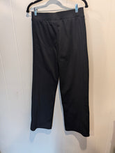 Load image into Gallery viewer, Under Armour Straight Leg Athletic Sweatpants (S)