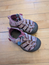 Load image into Gallery viewer, Keens Pink Sandals 9