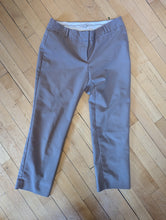 Load image into Gallery viewer, Ann Taylor Loft Khaki Pants size 6