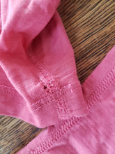 Load image into Gallery viewer, Icebreaker Pink Bodyfit 200 Underlayer Kids size 7-8
