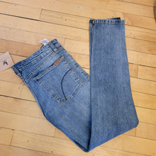 Load image into Gallery viewer, Joe&#39;s Jeans size 16
