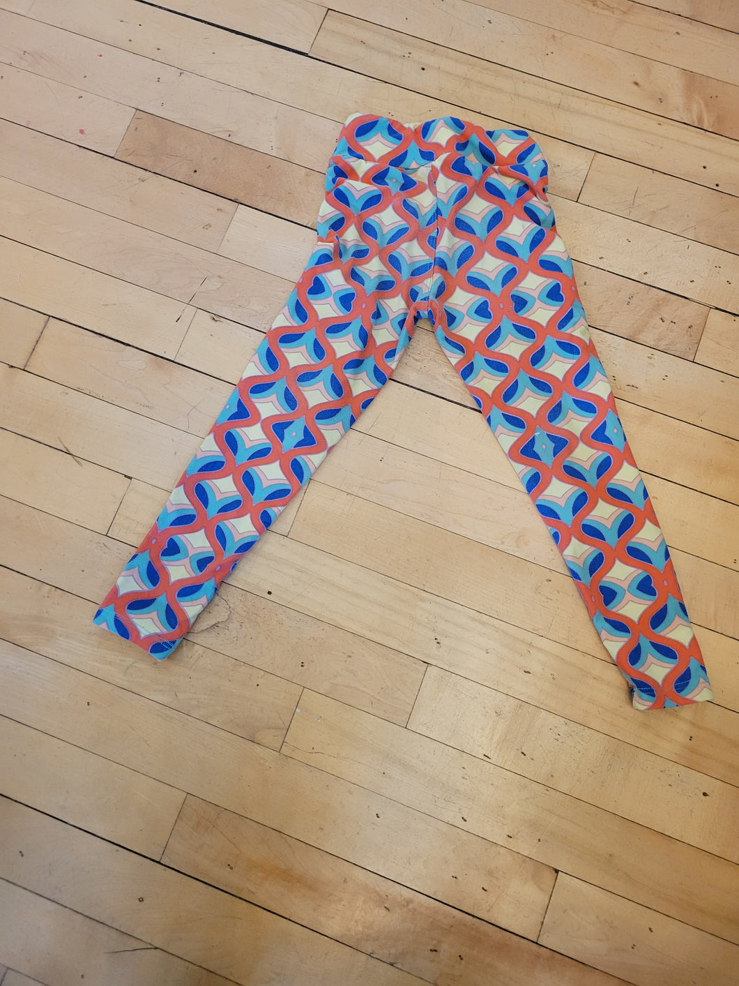 Lularoe Leggings girls size S/M Geometric