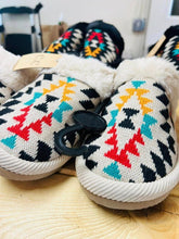 Load image into Gallery viewer, Ivory Aztec Pattern Furry Slippers
