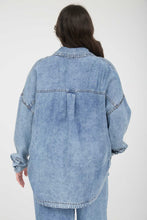 Load image into Gallery viewer, Plus Washed Chambray Button Down Long Sleeve Shirt
