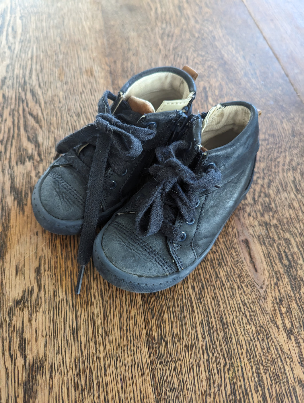 Clarks Navy Leather Shoe Infant Size 6M