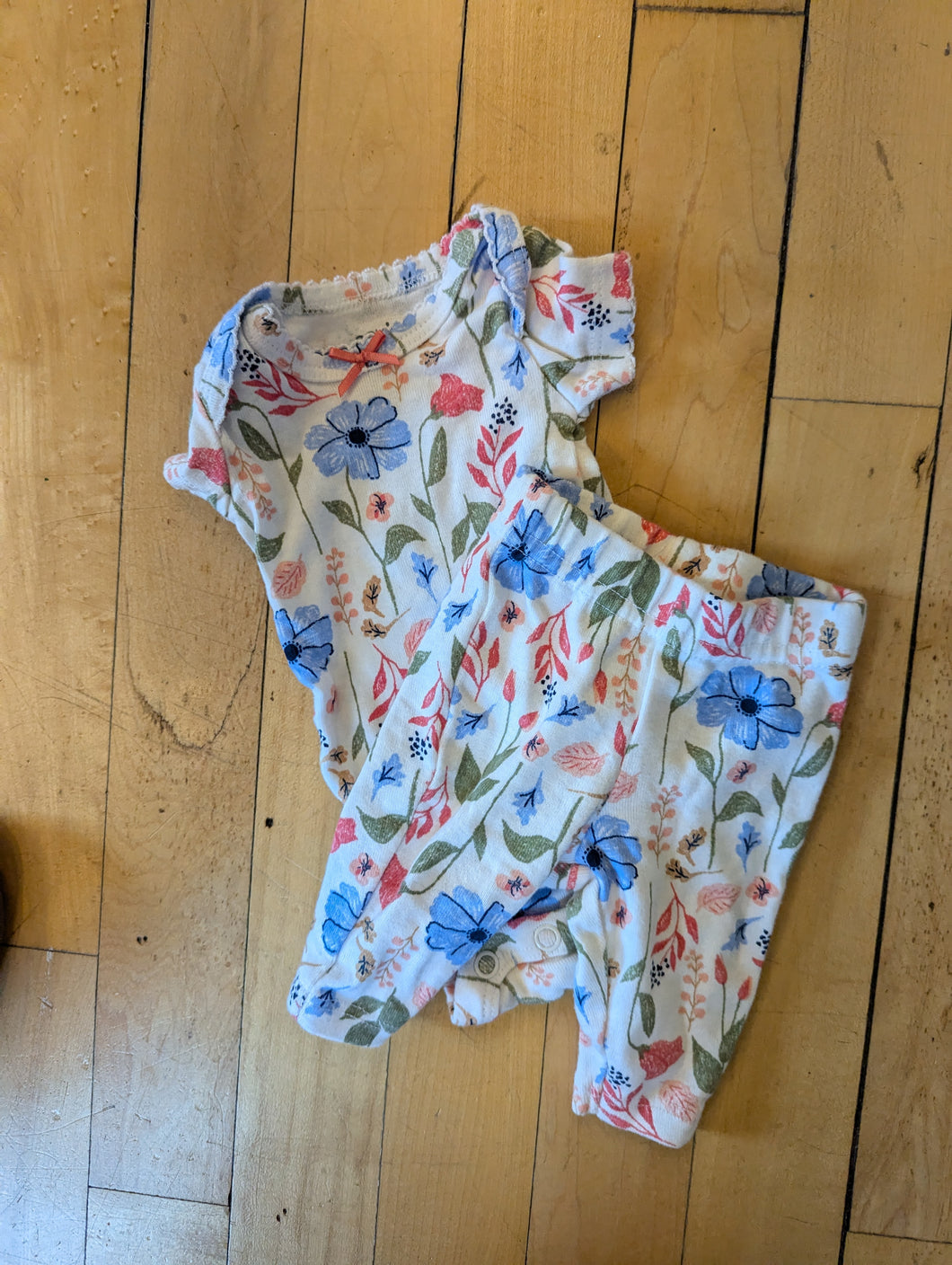 Carters Preemie Floral  Bodysuit and Leggings