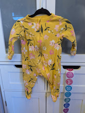 Load image into Gallery viewer, Old Navy 0-3M Yellow Sleeper
