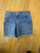 Load image into Gallery viewer, Cat &amp; Jack Super Stretch Shorts
