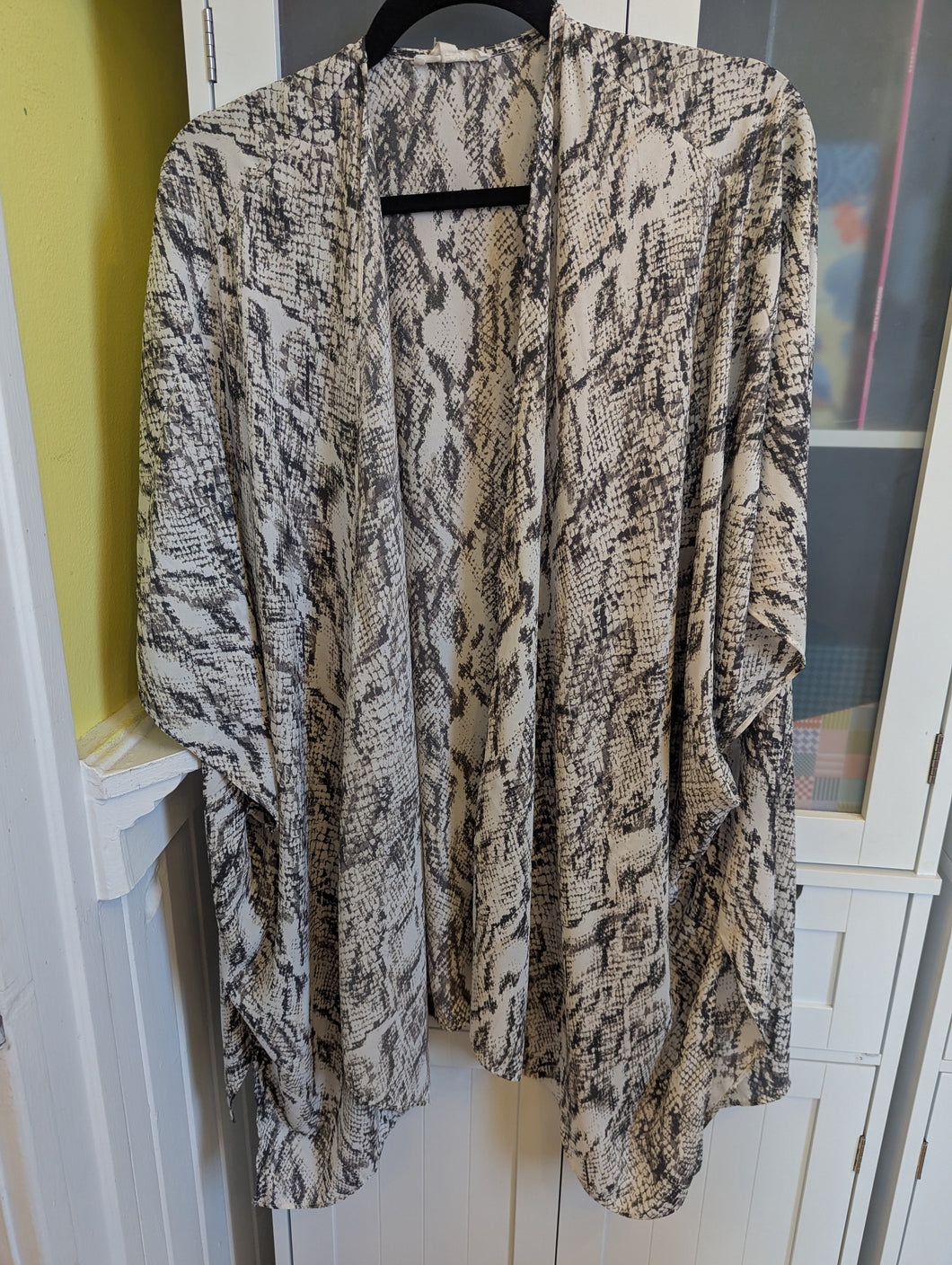 Maurices Snakeskin Kimono OS