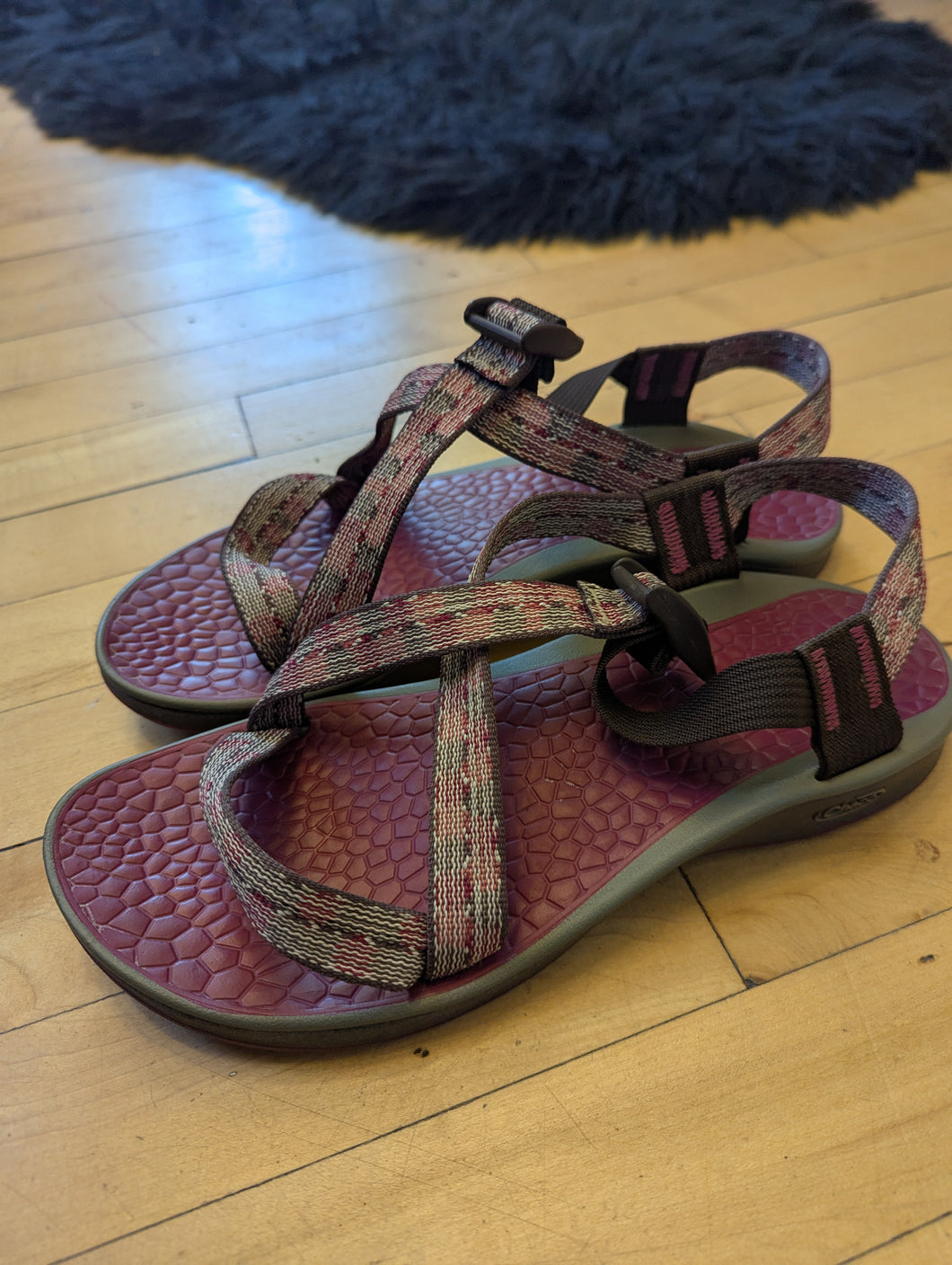 Chaco Chari Cycloid Scale Sandals 8