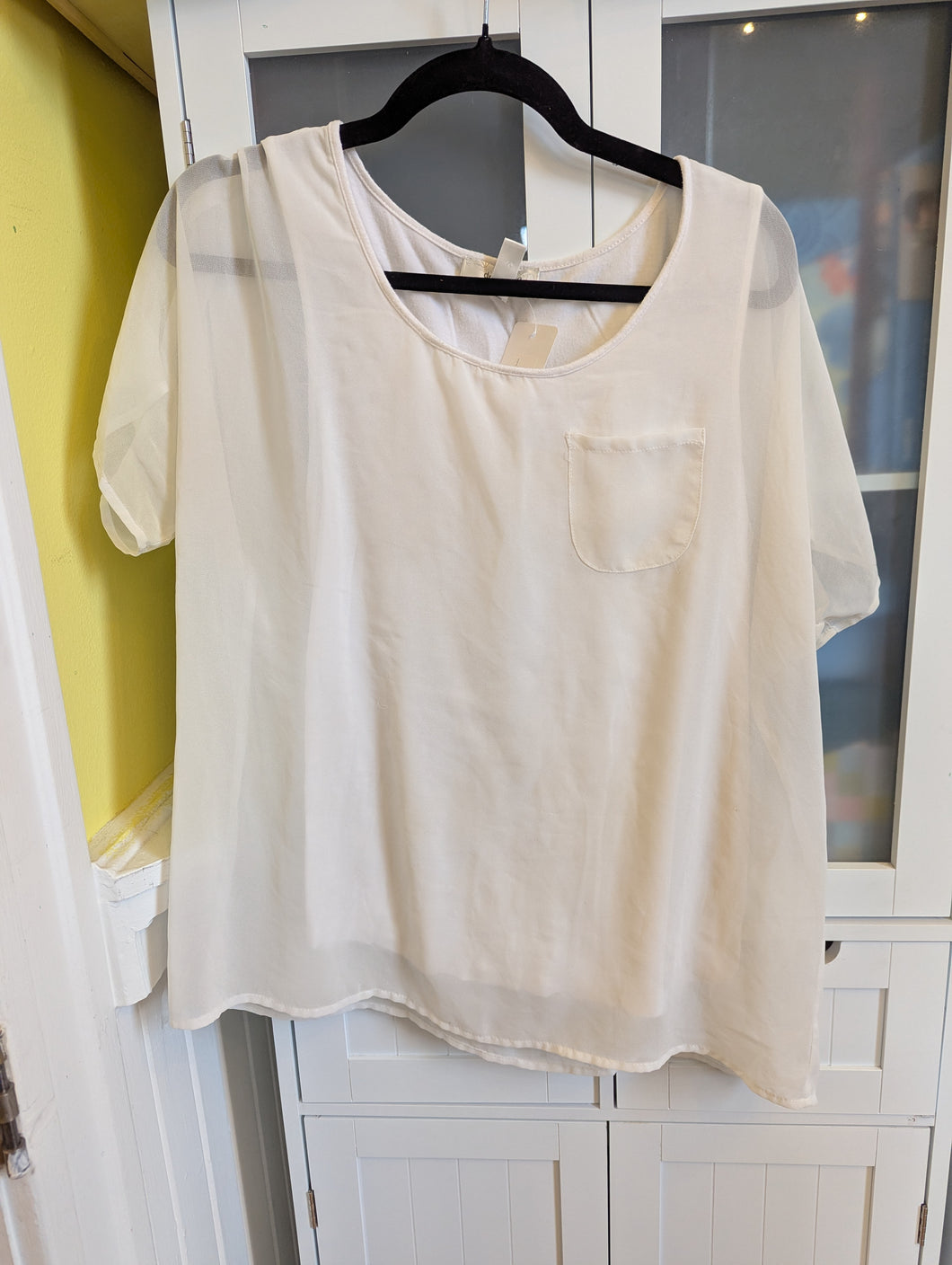 Dress Barn White Blouse L