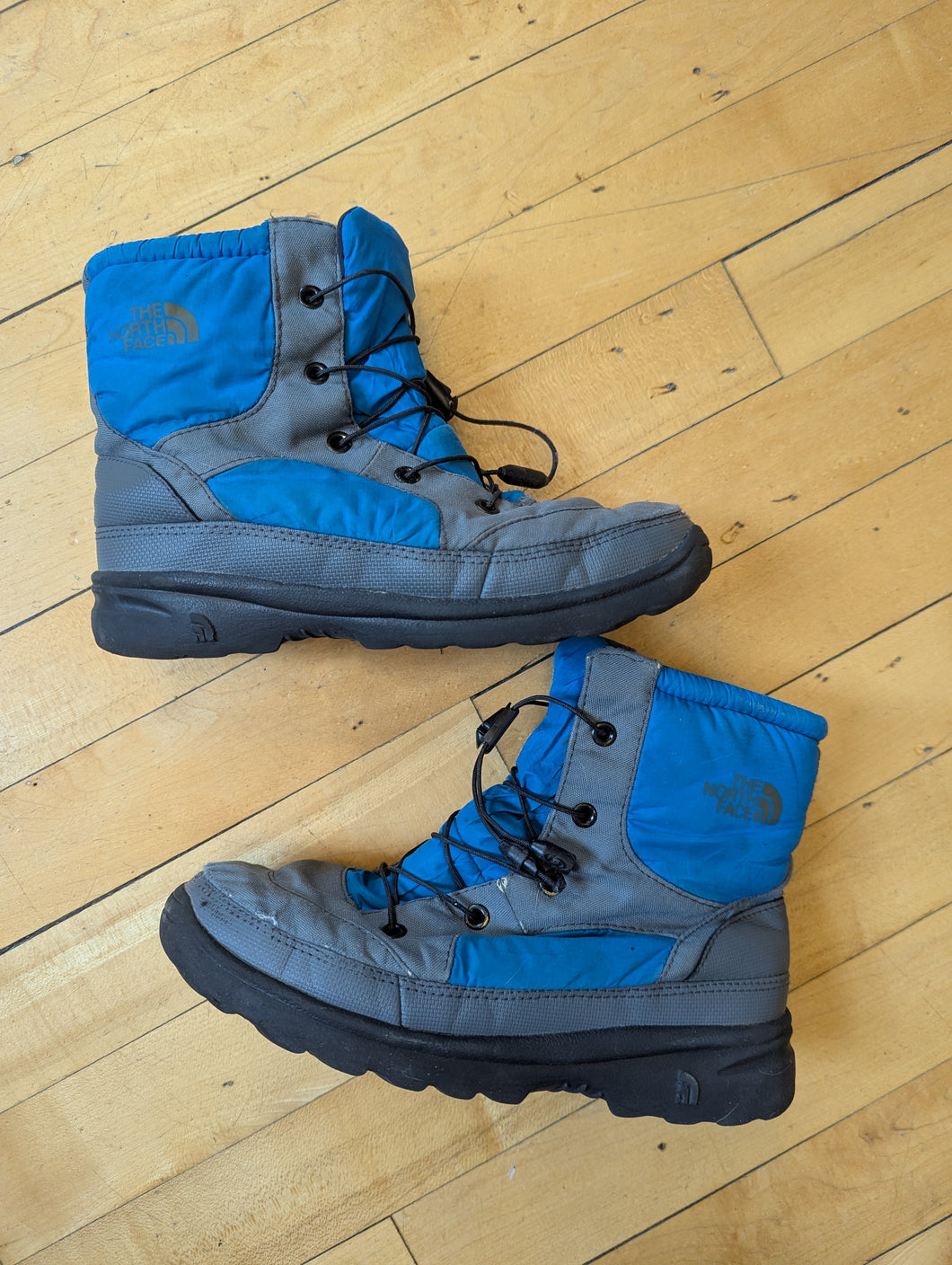 Northface Alpenglow Boots 3