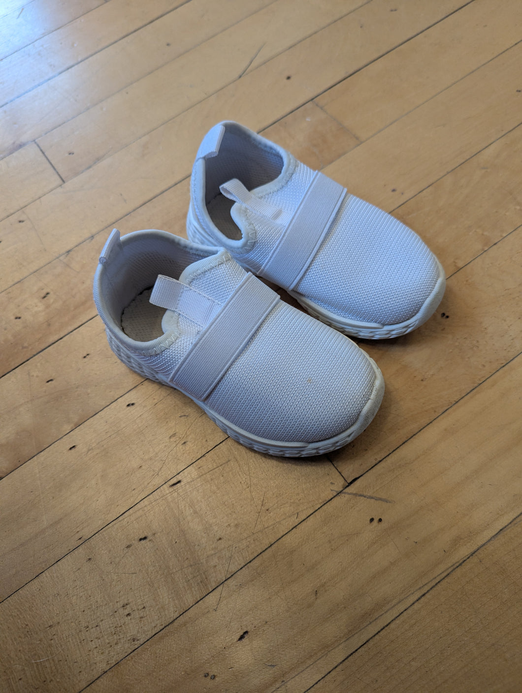 White Tennis Shoes Kids 6