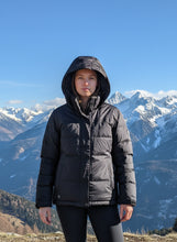 Load image into Gallery viewer, Stormtech Black Coat XS
