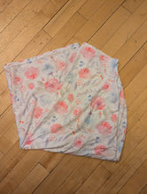 Load image into Gallery viewer, Floral Carseat Cover
