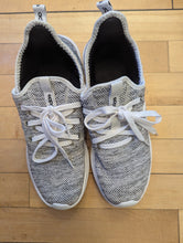 Load image into Gallery viewer, Adidas Grey Tennis Shoes 8
