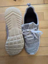 Load image into Gallery viewer, Adidas Grey Tennis Shoes 8
