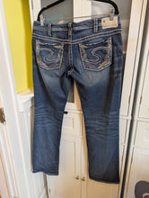 Load image into Gallery viewer, Silver Suki Low Straight Jeans 33/32

