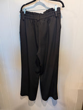 Load image into Gallery viewer, Jilluso, Black Dress Trouser - XL
