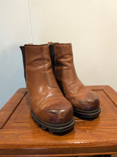 Load image into Gallery viewer, Sorel Brown Leather Lug Sole Chelsea Boots 7
