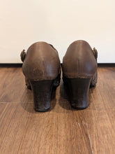 Load image into Gallery viewer, Dansko Ryder Clogs 39
