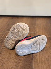 Load image into Gallery viewer, Navy and Pink Velcro Baby Sneakers 4
