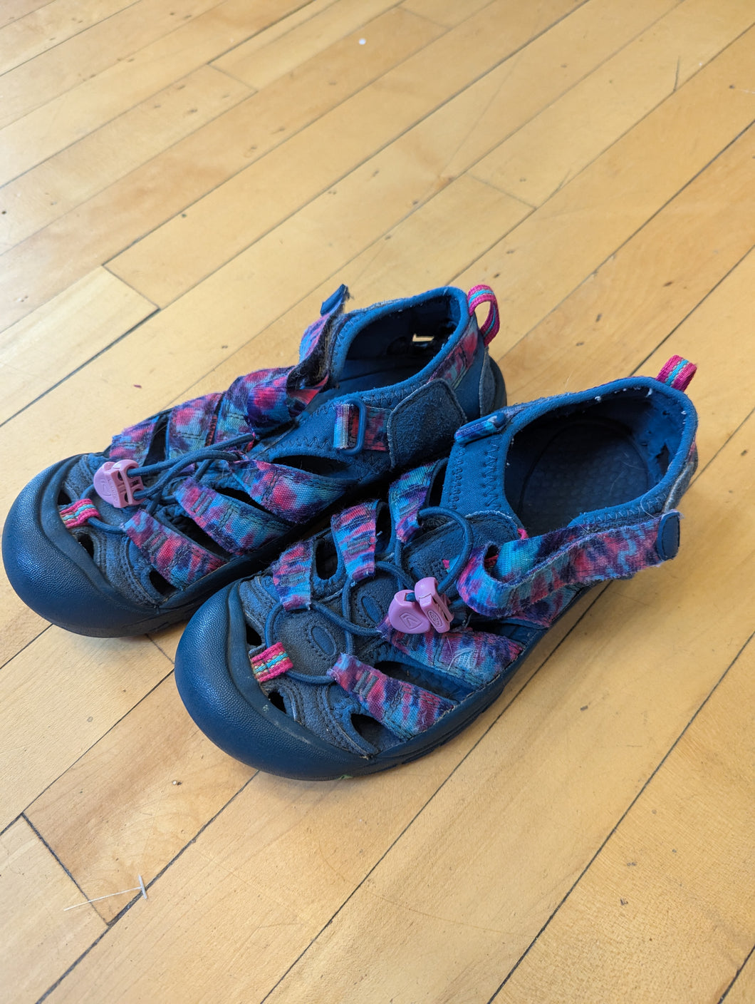 Keens Kids Sandals Pink Tie Dye size 3