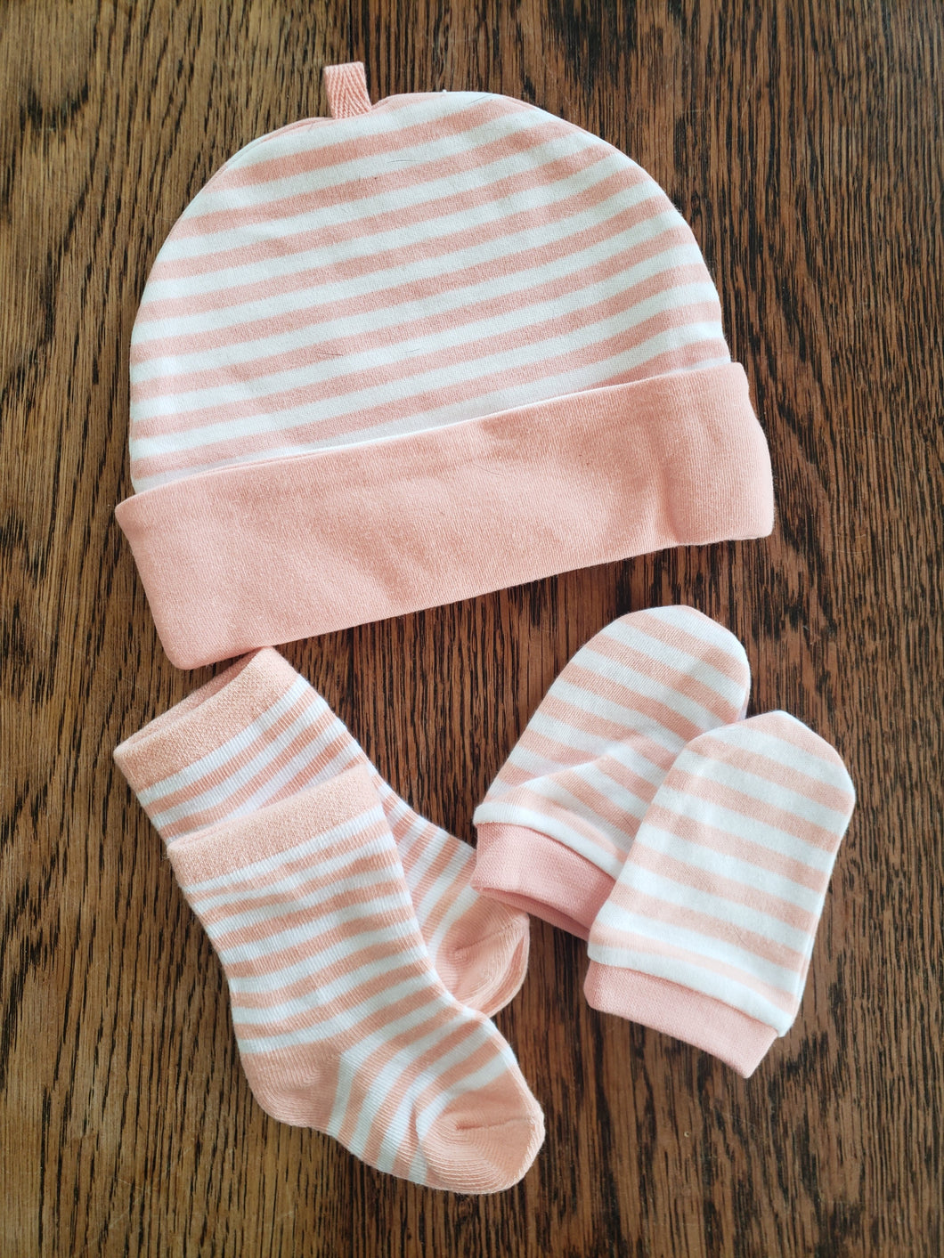 Peach Infant Hat, Sock and Mittens, BNWT