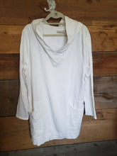 Load image into Gallery viewer, Chico&#39;s White Sweatshirt Size 3/16
