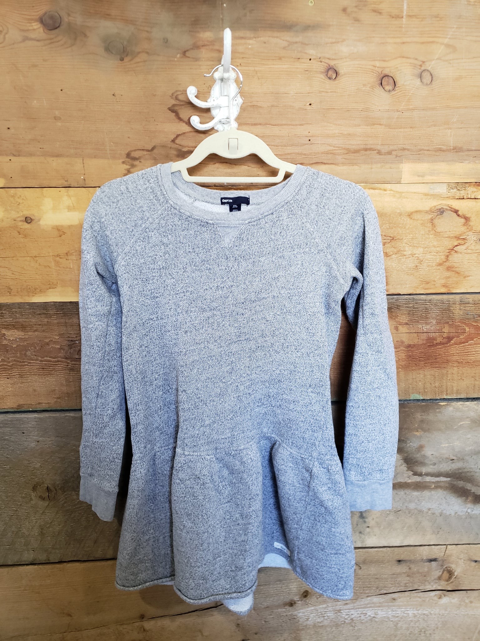 Gap- Kids size XXL- 14-16 Grey Sweatshirt Dress Hens & Chicks MT Gap- Kids size XXL- 14-16 Grey Sweatshirt Dress Hens & Chicks MT