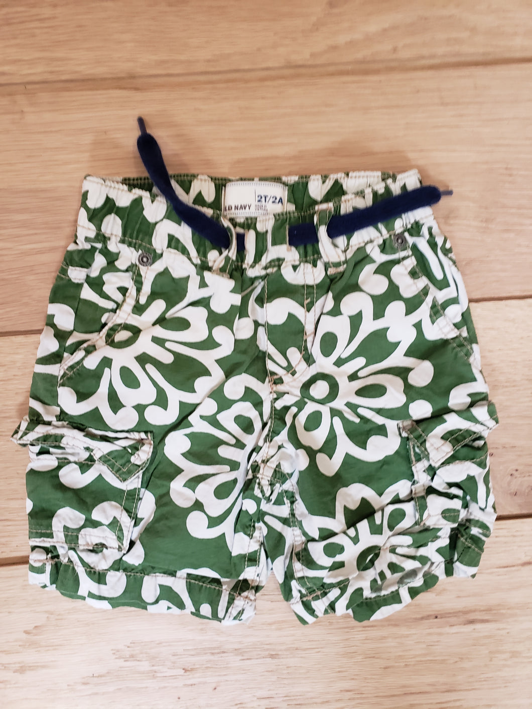 Old Navy Green Cargo Shorts boys size 2t